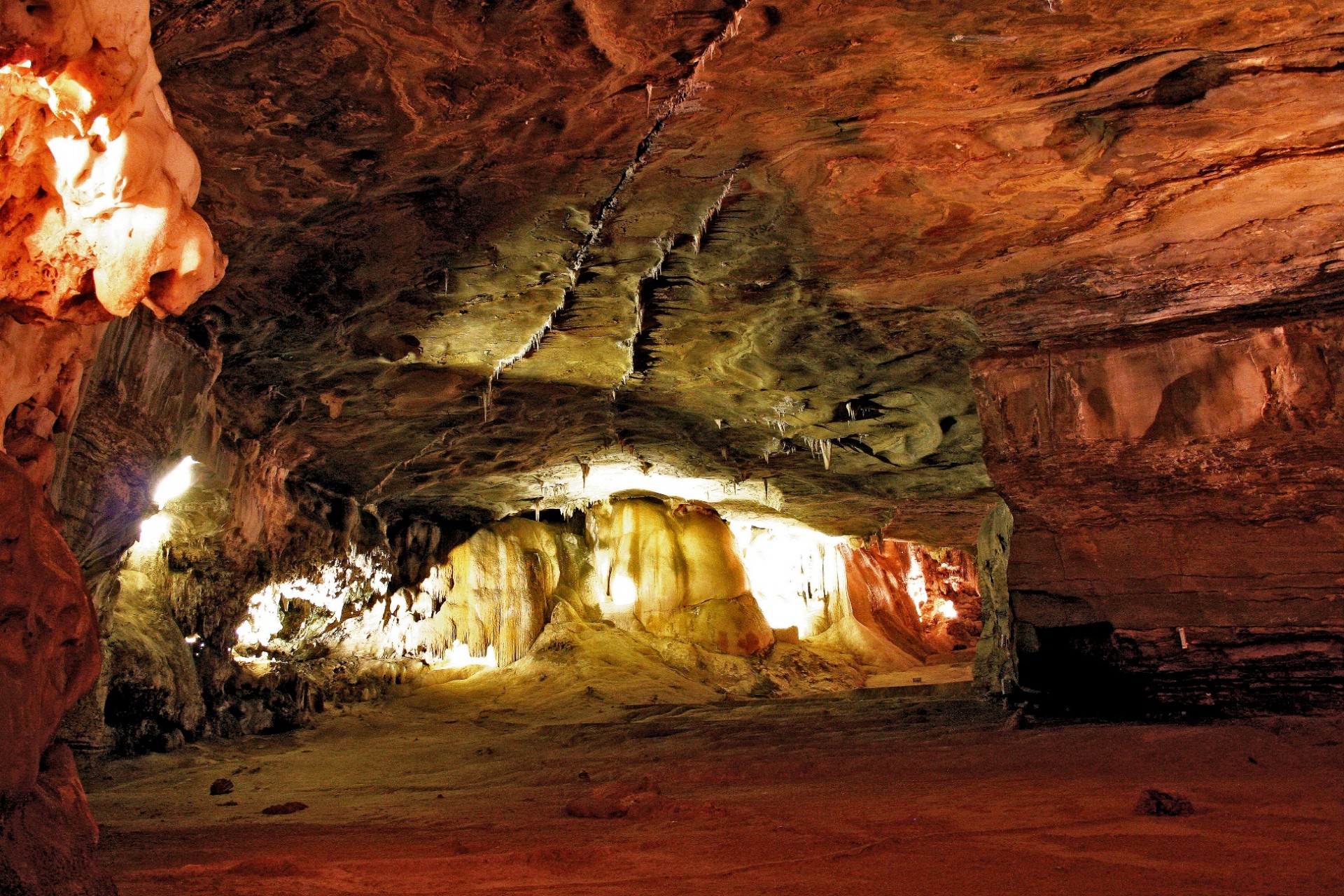 Gruta do Maquiné e Cordisburgo